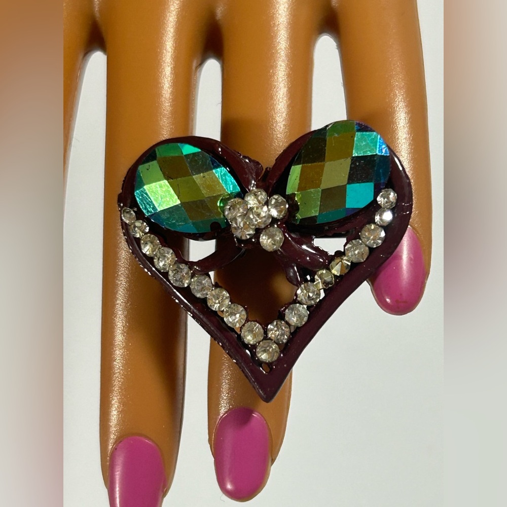 Vintage Statement Heart Ring - Iridescent Emerald & Crystal Merlot Finish
